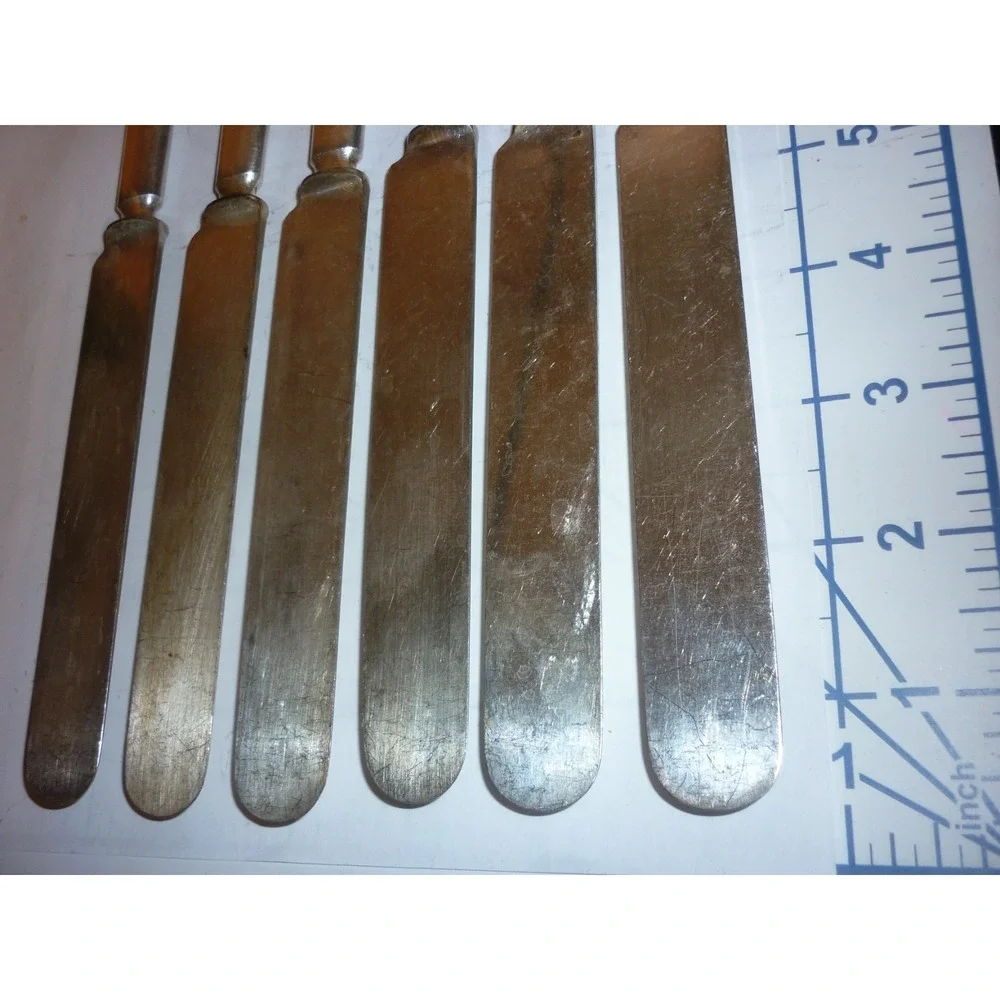 6 Piece Rogers Bros Warranted 12 DWT‎ Knives Set Scroll pattern